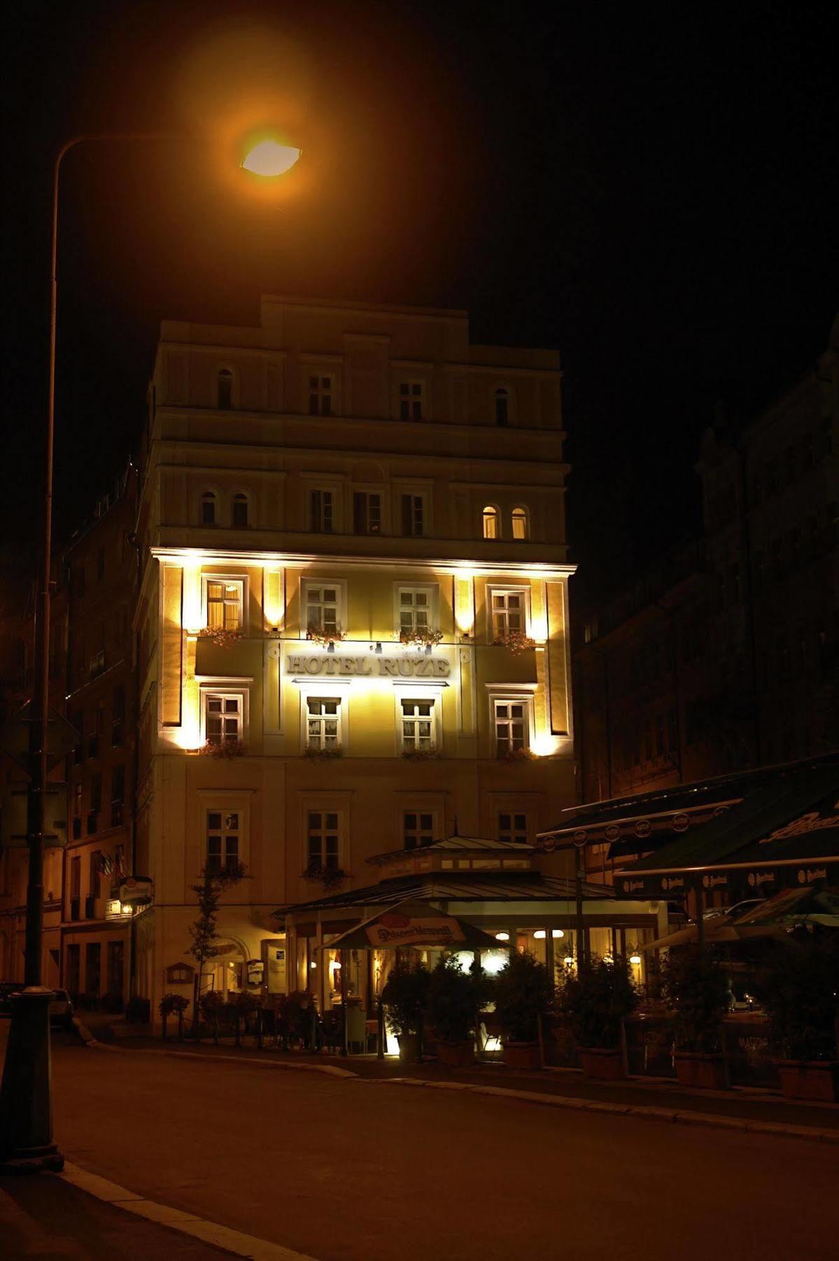 Hotel Ruze KLV Exterior foto